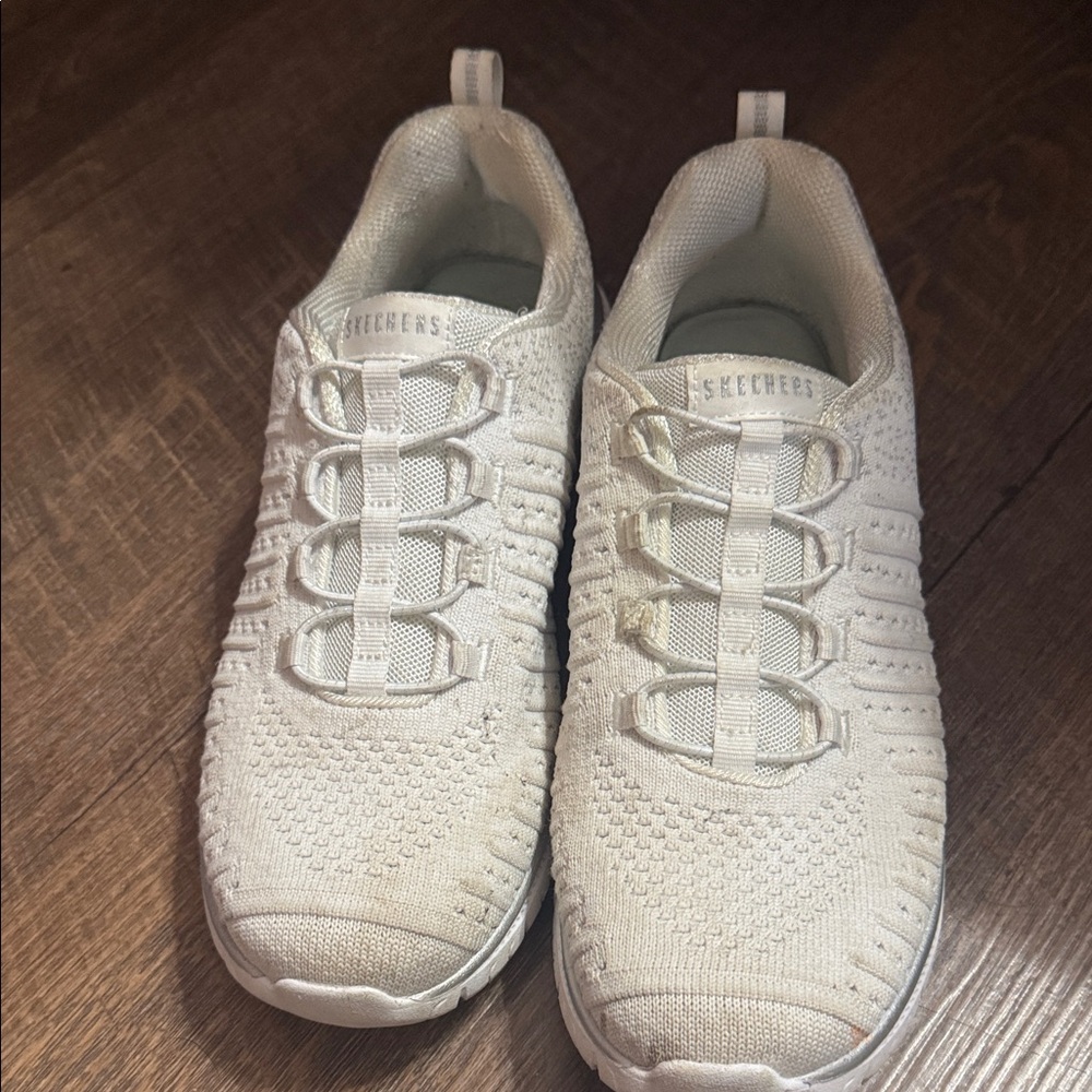 Sketchers women